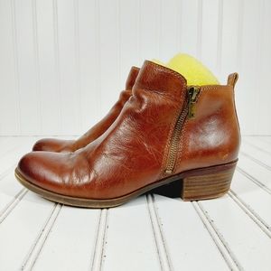 Lucky Brand Basel Brown Leather Side Zip Small Heel Ankle Boots D386